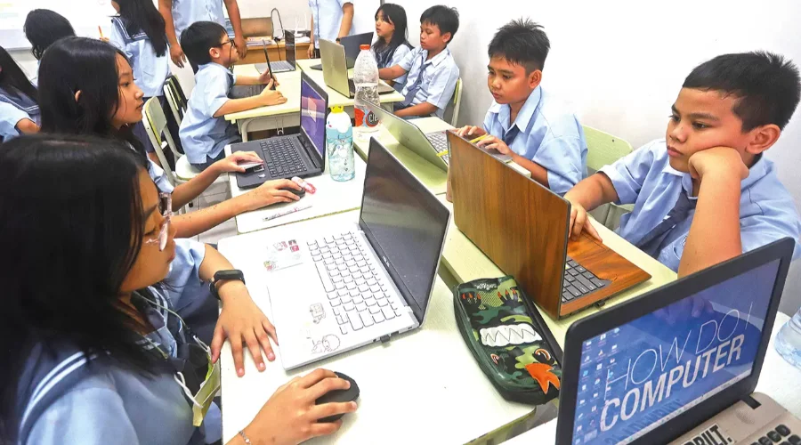 Coding Sejak SD: Mengapa Pemrograman Wajib Diajarkan sebagai Bahasa Kedua