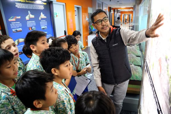 Transportasi Sekolah Gratis sebagai Solusi Mengatasi Akses Pendidikan di Daerah Terpencil
